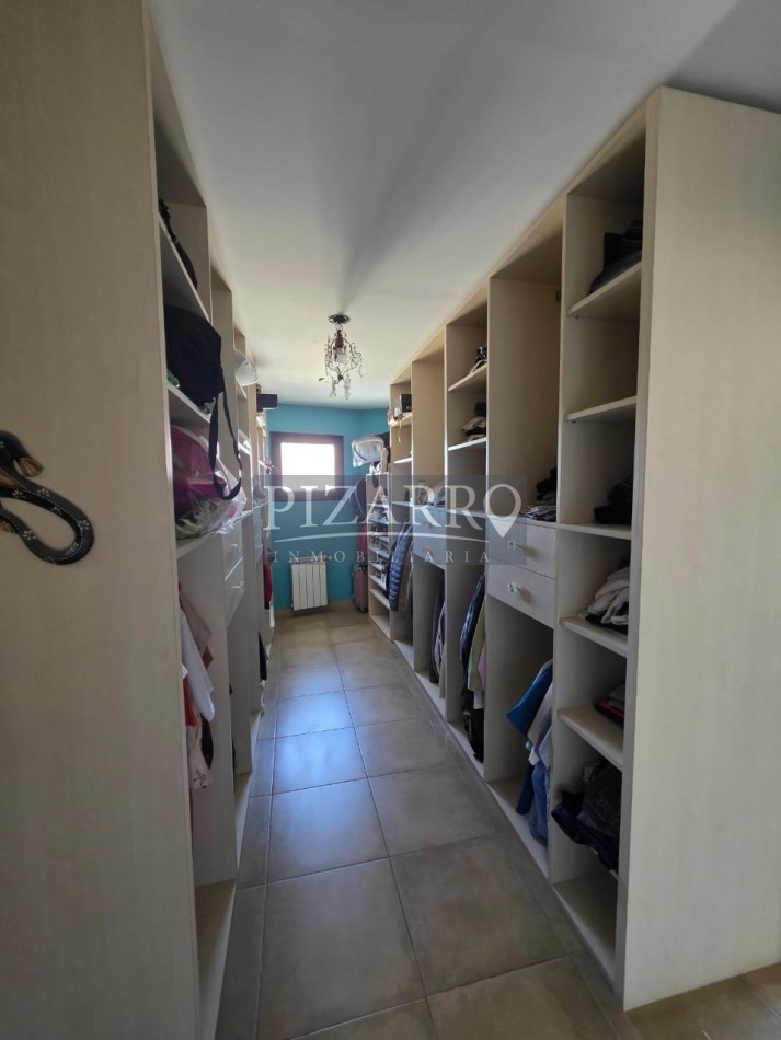 Venta Casa 4 dorm. Comahue Golf Club Neuquen