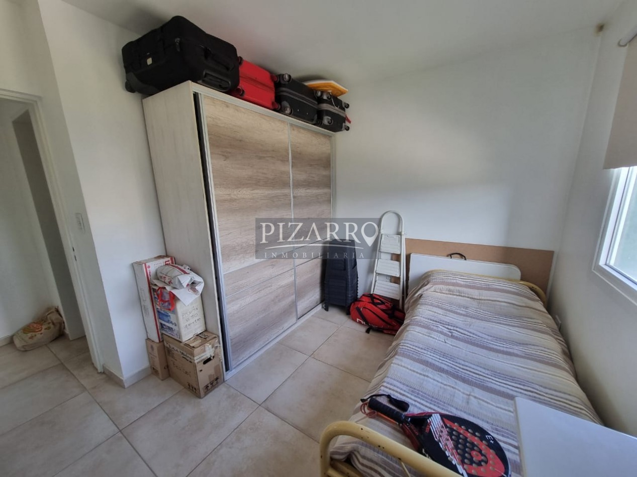 Venta Duplex 3 dorm. Barrio La Peregrina APTO CREDITO!