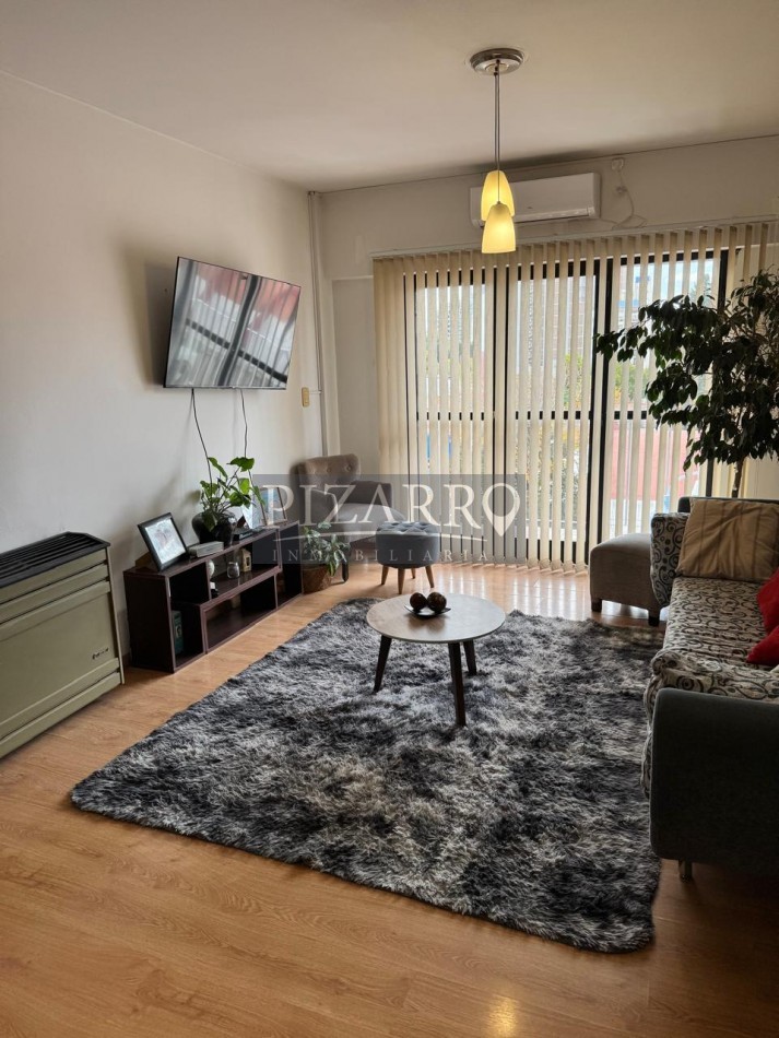 Venta Departamento tres dormitorios centrico Apto Credito