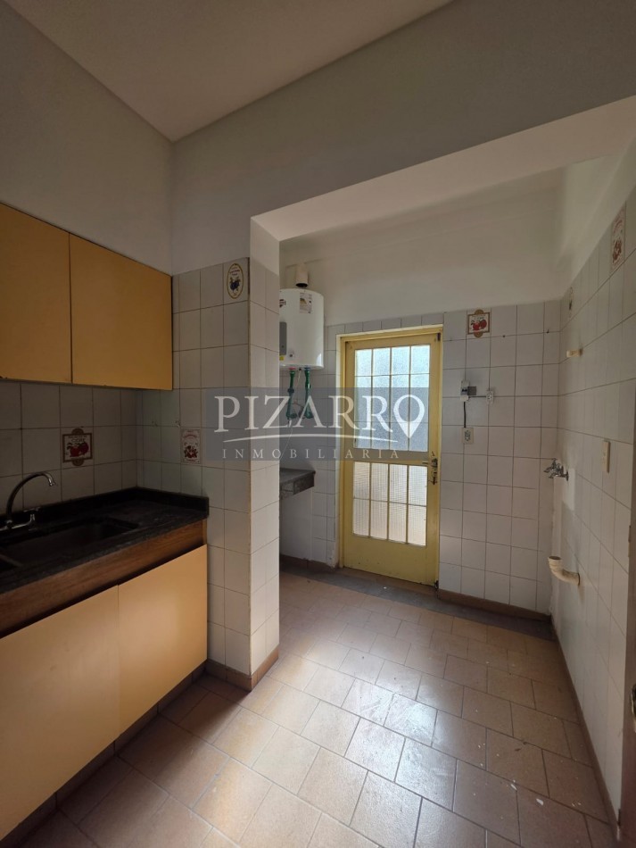 Alquiler Casa 4 dorm con patio y cochera cubierta