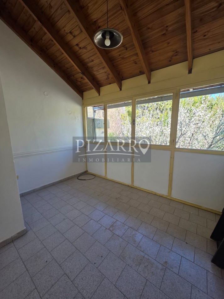 Alquiler Casa 4 dorm con patio y cochera cubierta