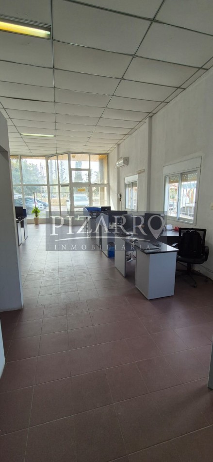 Alquiler Local Comercial con Galpon sobre ex ruta nacional 22.