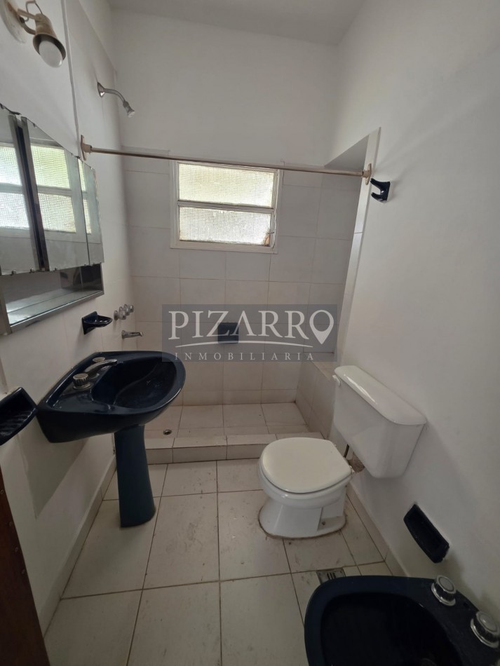 Alquiler Casa 4 dorm con patio y cochera cubierta