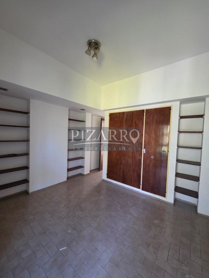 Alquiler Casa 4 dorm con patio y cochera cubierta