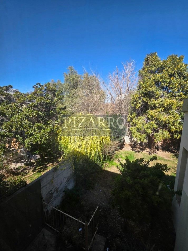 Alquiler Casa 4 dorm con patio y cochera cubierta