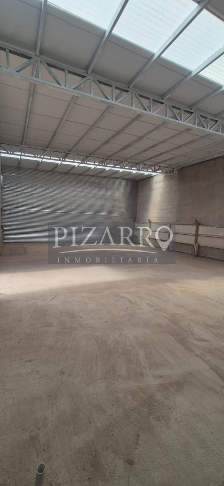 Galpon en alquiler 150m2 sobre Lastra al 3600