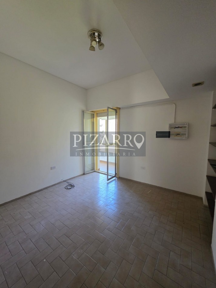 Alquiler Casa 4 dorm con patio y cochera cubierta