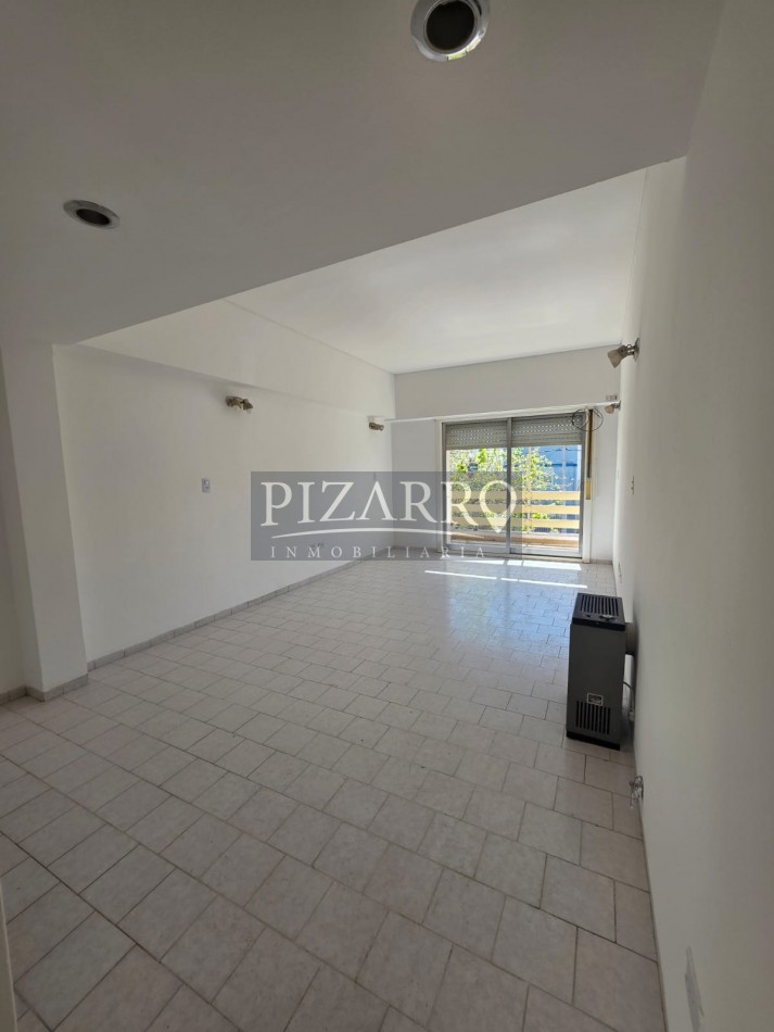 Alquiler Casa 4 dorm con patio y cochera cubierta