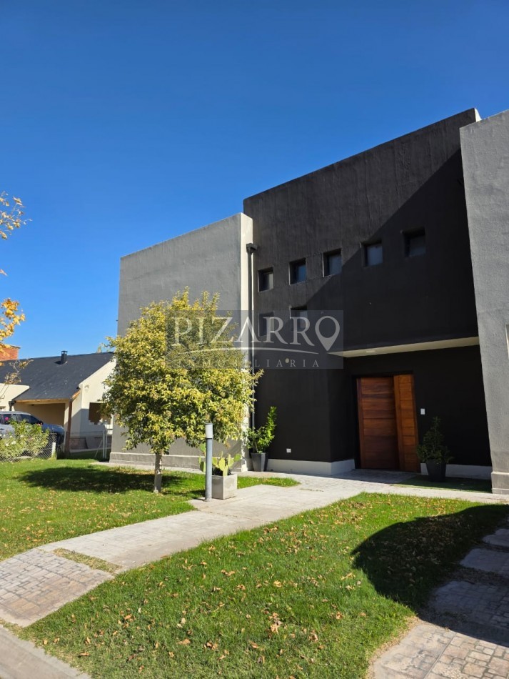 Venta Casa 4 dorm. Comahue Golf Club Neuquen