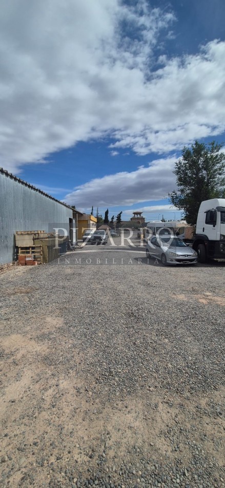 Galpon en alquiler 150m2 sobre Lastra al 3600