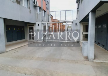 Duplex Dos Dorm. con Cochera y Patio, Barrio Canal V.